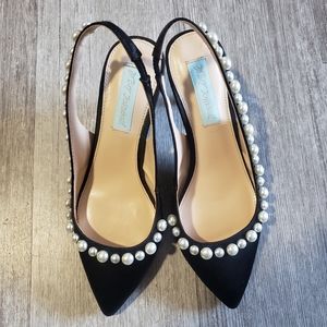 Blue by Betsey Johnson women's Sb-Isa pump